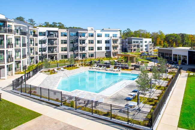 Taryn at 401, Raleigh, NC 27603 - photo 3