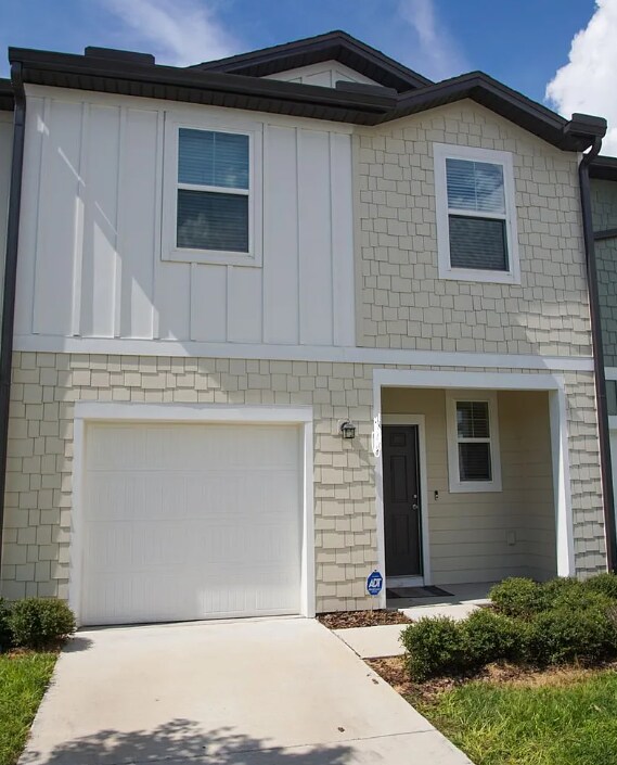 888 Grandin St, Davenport, FL 33837