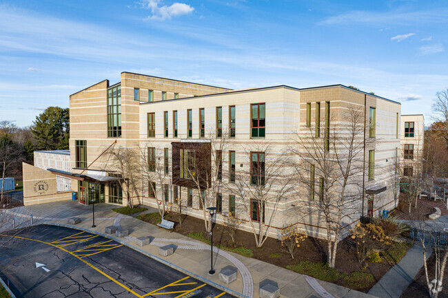 The Rashi School is a private, Jewish school located in Dedham, MA.