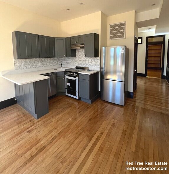 30 Gloucester St, Boston, MA 02115 - photo 2