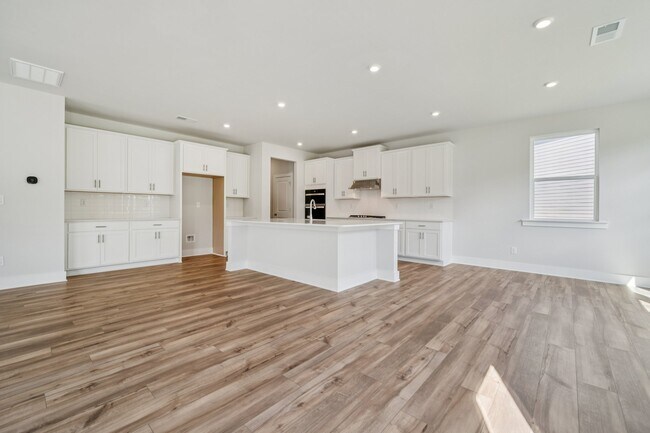 21080 Running Creek Dr, Locust, NC 28097 - photo 6