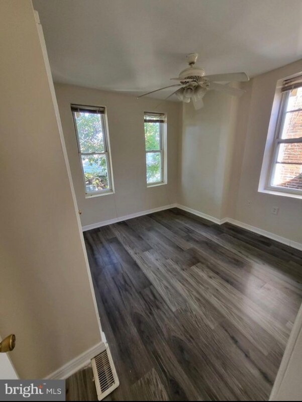 5855 Windsor Ave, Philadelphia, PA 19143 - photo 4