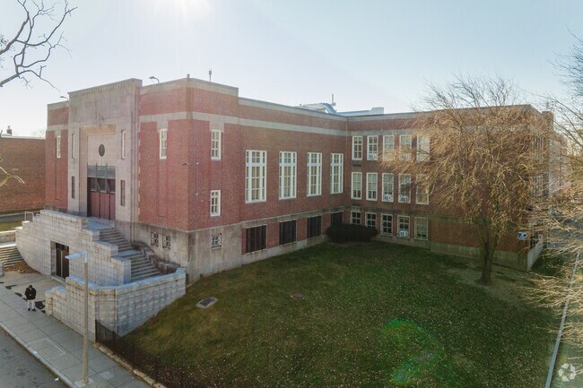 Martin Luther King Jr Elementary School provides a well-rounded education for its students.