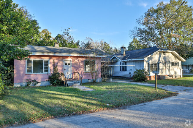 Bates homes are oftern of the bungalow or ranch styles.