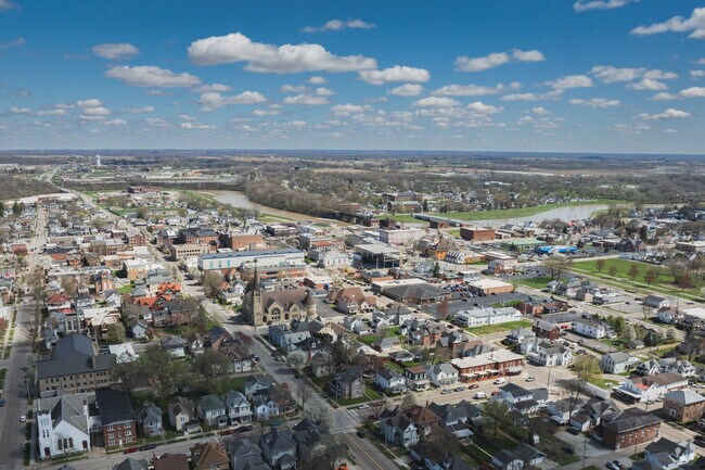 In downtown Piqua, visitors can enjoy live music, food trucks and craft beer while watching the Rock ‘N Roll Car Show, which happens annually in June.