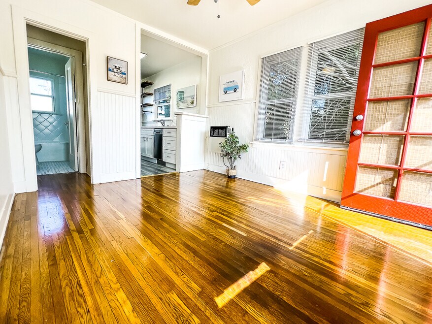 239 Pacific St unit I, Santa Monica, CA 90405 - photo 1