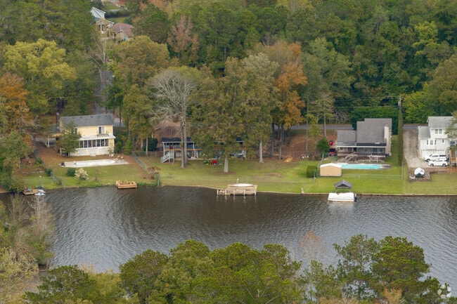 Lake Wildwood is home to 5,000 residents and 1,500 homes.