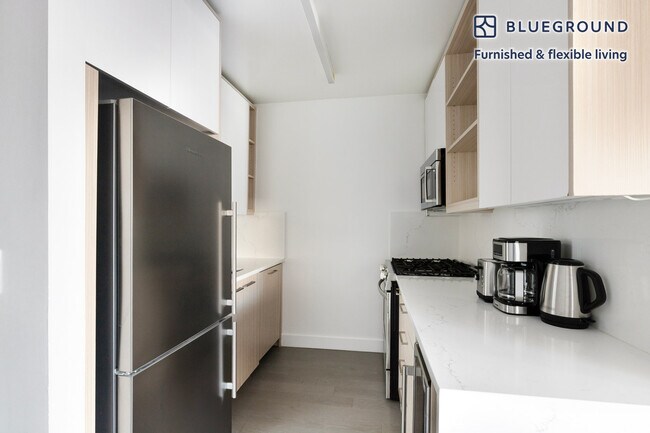 101 W End Ave unit FL12-ID2154, New York, NY 10023 - photo 7
