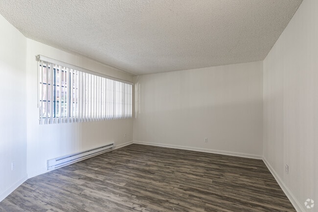 Ashland Garden Apartments, San Lorenzo, CA 94580 - photo 2