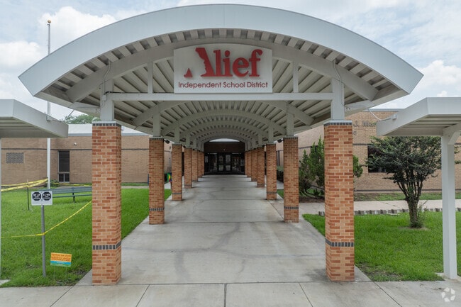 With a commitment to excellence, Martin Elementary prepares students for future success.