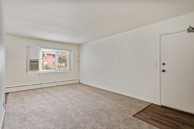 Oakview Apartments, Grand Rapids, MI 49505 - photo 7