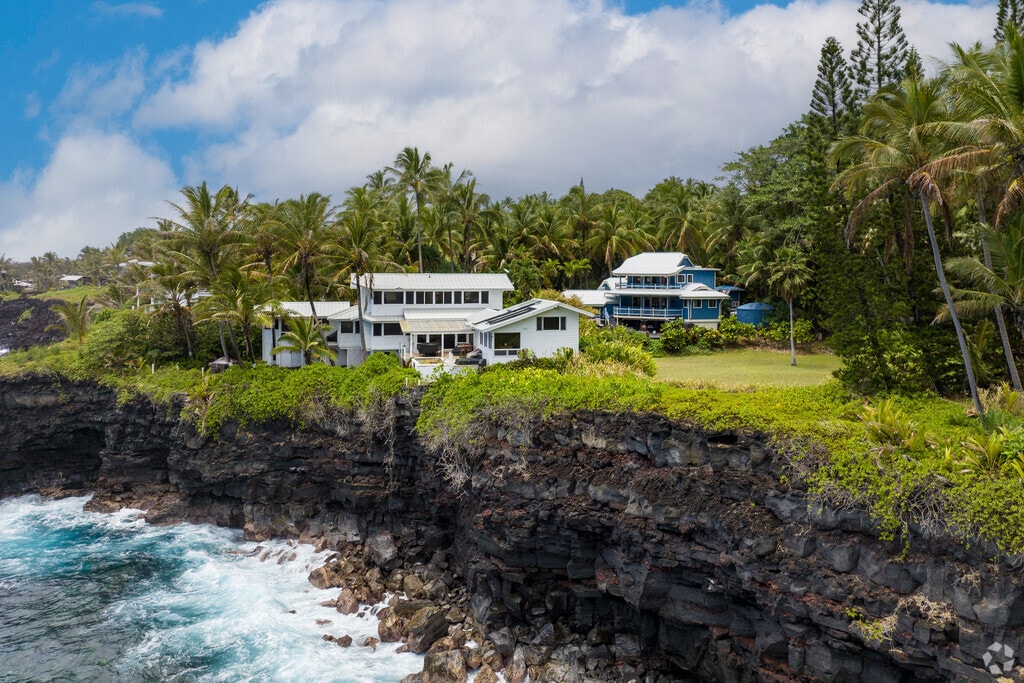 Cliff-top homes offer incredible ocean views.