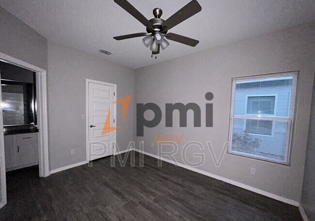 1905 Stauffers St unit 4, Weslaco, TX 78596 - photo 5