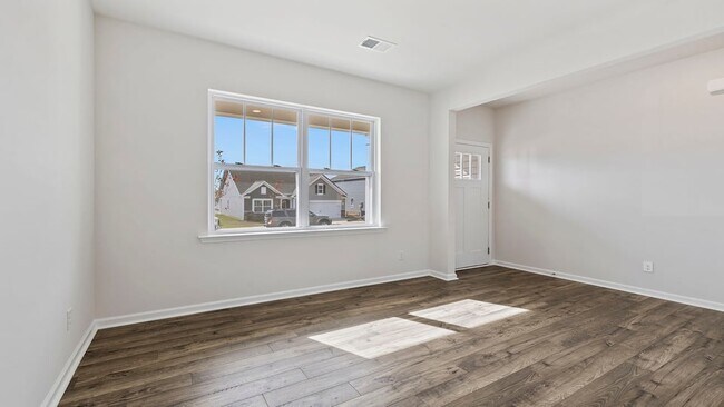 77 Marblewood St, Greenville, SC 29605 - photo 5