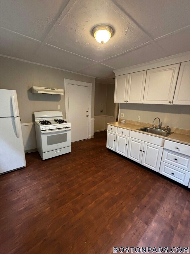 45 Sturbridge St Unit 1, Boston, MA 02126