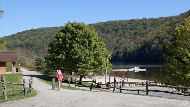 NH_Upper Turkeyfoot_527351_P2_v1_RZ_110724
