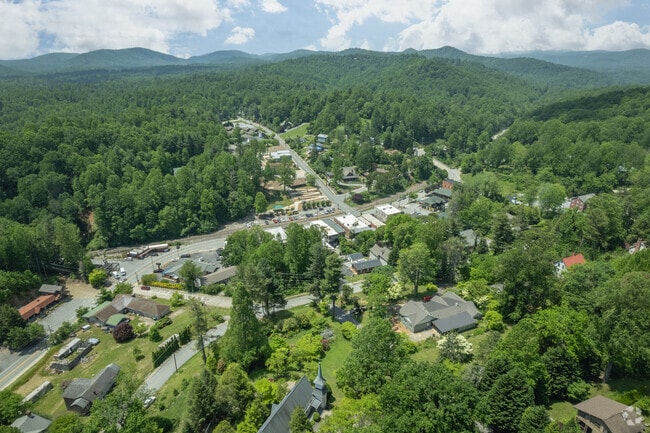 Saluda is a city in the foothills of the Blue Ridge Mountains.