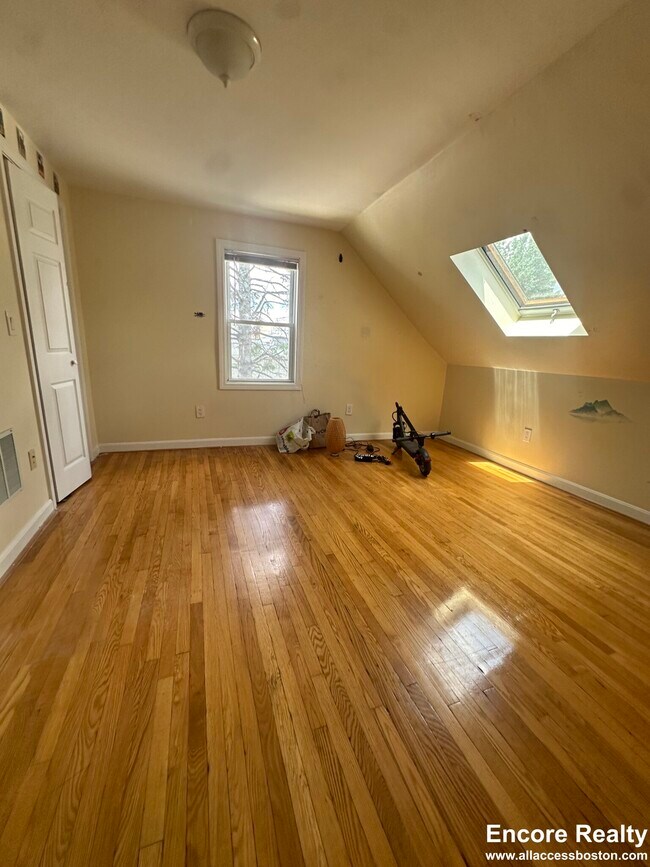 5 Clyde St unit 1, Somerville, MA 02145 - photo 6