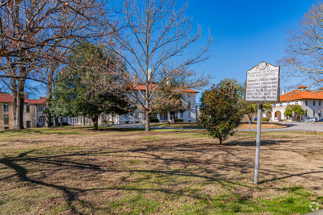 North Carolina School of Science and Mathematics has a student-teacher ratio of 7 to 1.