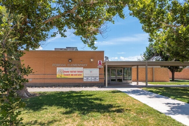 Pomona Elementary School