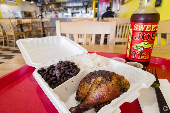 Come to the Pio Pio Grill for lunch and try their amazing rotisserie chicken near Bellevue.