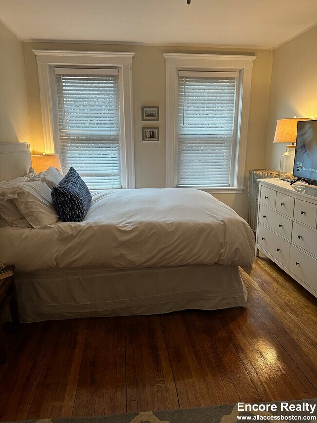 110 Brainerd Rd Unit 5, Boston, MA 02134