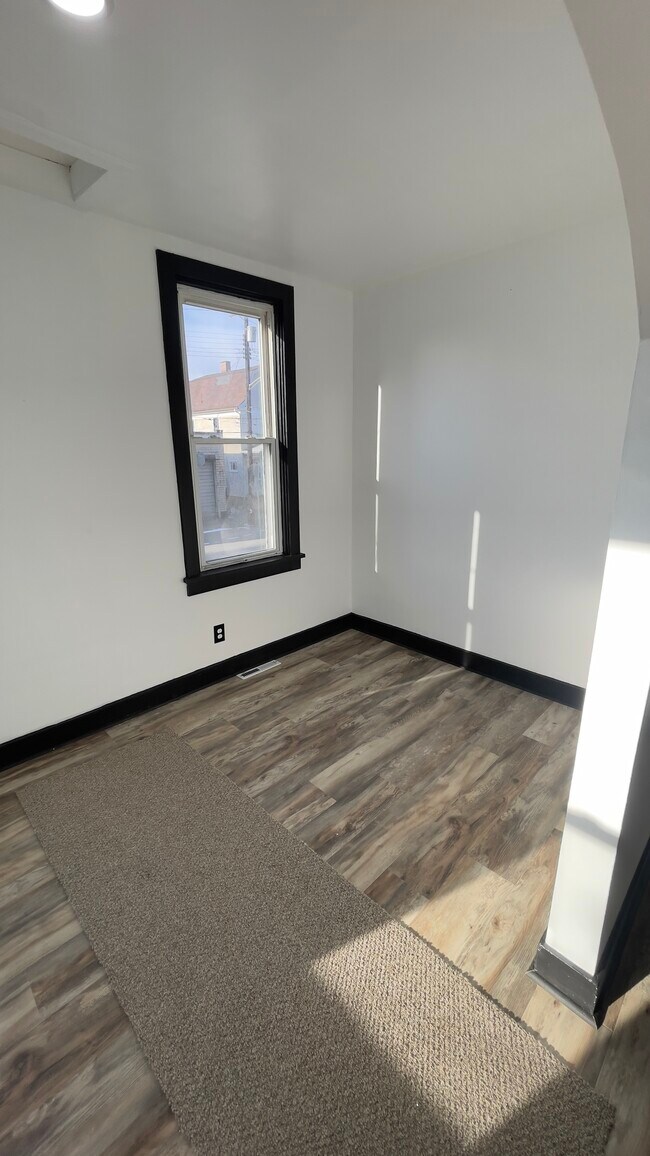 308 9th St, Beaver Falls, PA 15010 - photo 5