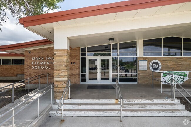 Richardson Mark Twain Elementary is a highly rated public school in Richardson.