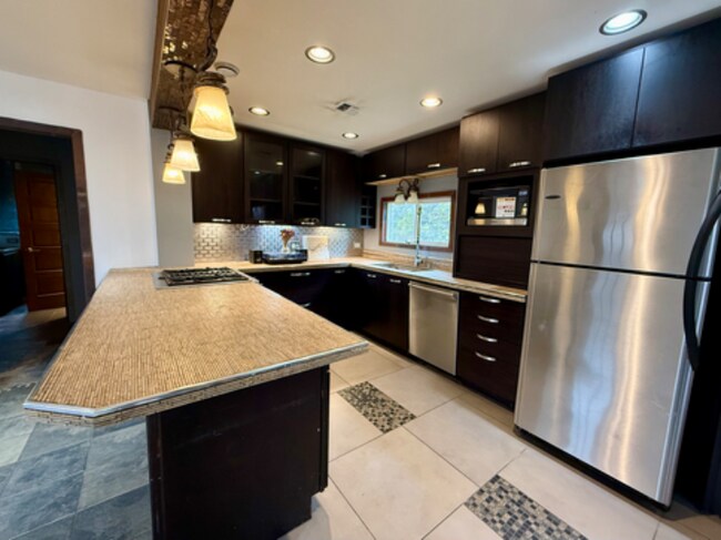 5810 US 30, the Dalles, OR 97058 - photo 3