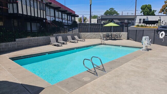 The Jackson, Medford, OR 97501 - photo 5