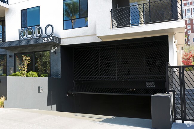 Kodo, Los Angeles, CA 90005 - photo 2