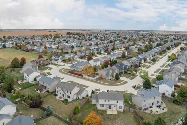 Eagles Landing is a pleasant neighborhood on the outskirts of suburban Bloomington.