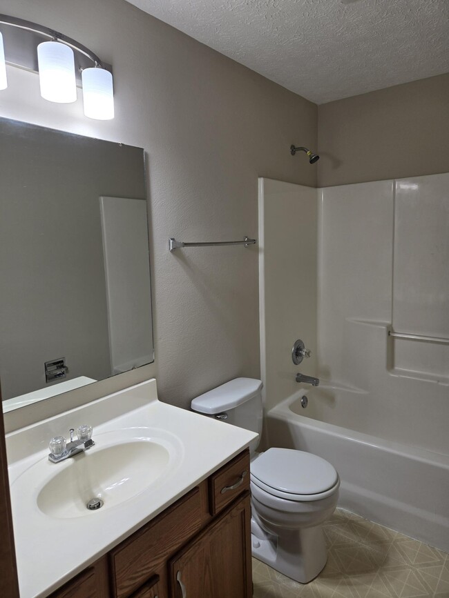 1757 N Keebler Ave unit 1757, Collinsville, IL 62234 - photo 7