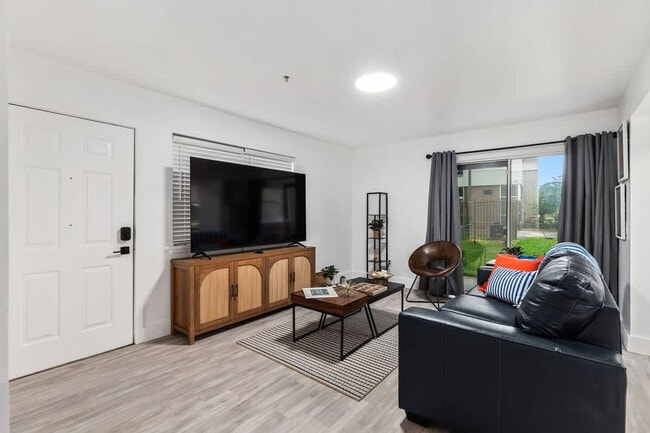 2360 SW Archer Rd unit ID1356332P, Gainesville, FL 32608 - photo 3