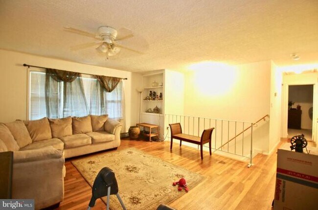 13430 Kingsman Rd unit Rent room size of an, Woodbridge, VA 22193 - photo 2