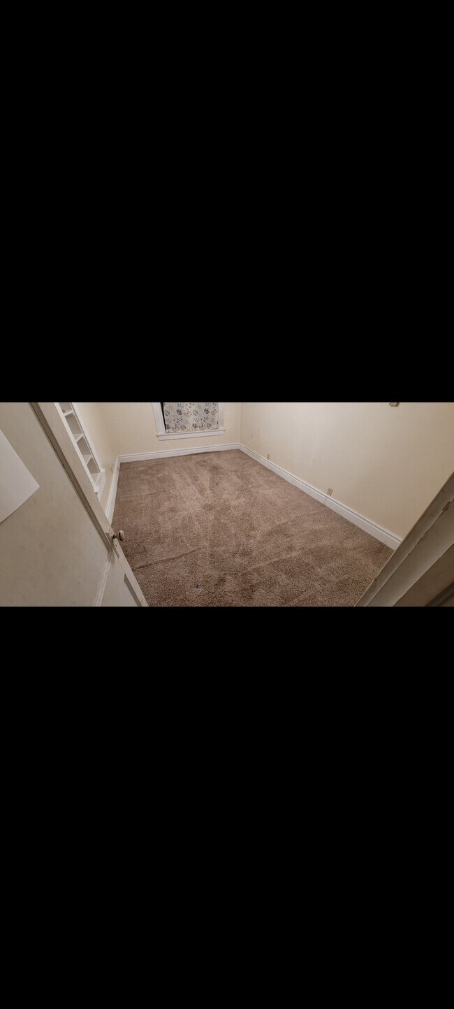 311 E Harrison St unit Bourdoir, Kirksville, MO 63501 - photo 3