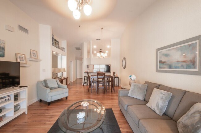 1300 Misty Pines Cir, Naples, FL 34105 - photo 4