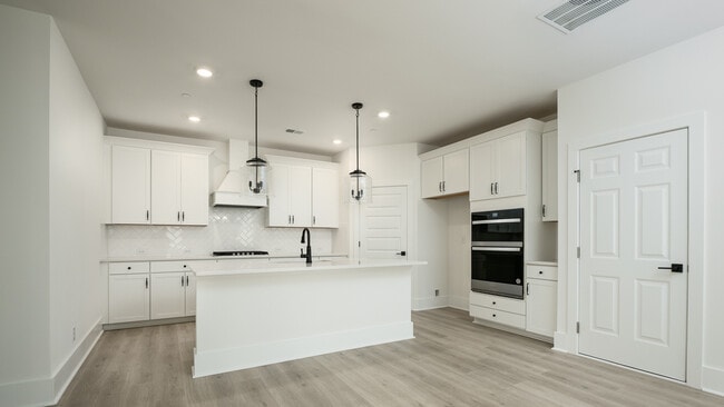 1838 Butterfly NE, Marietta, GA 30066 - photo 4