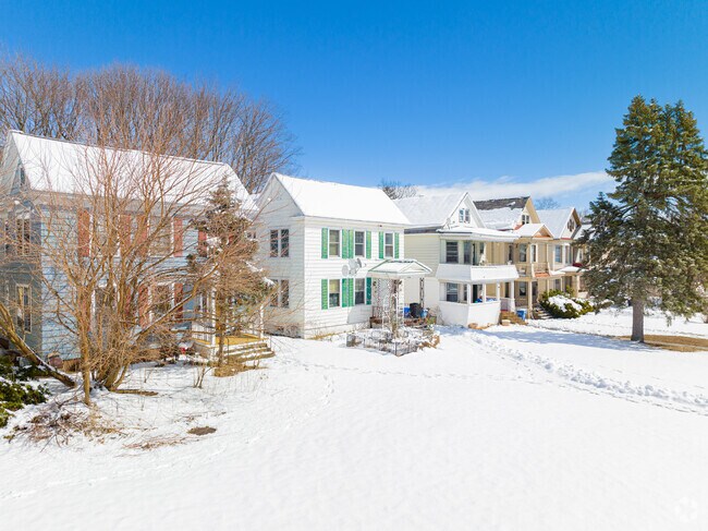 Colonial-style homes are popular in Beverwyck.