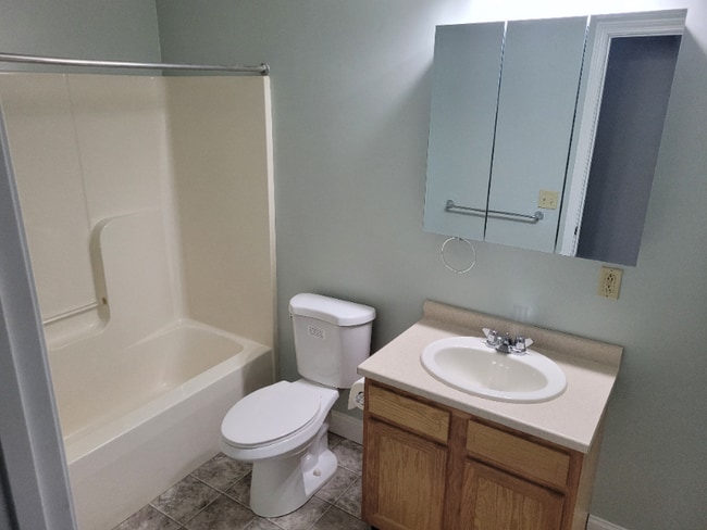 1 Tourmaline Dr unit 29, Lewiston, ME 04240 - photo 6