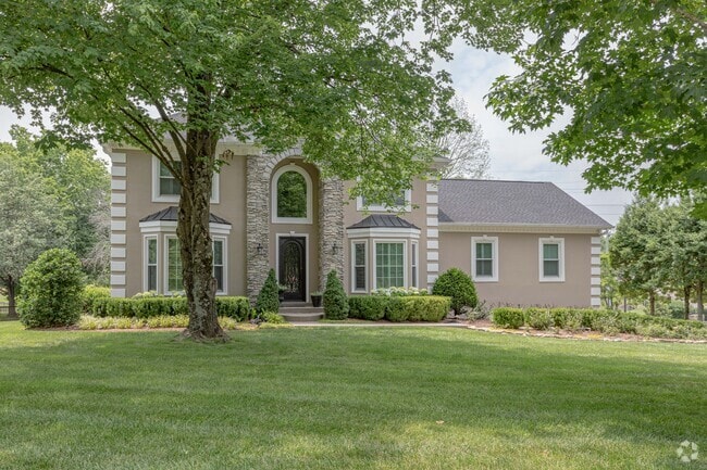 Large two story homes are present in Brentwood.