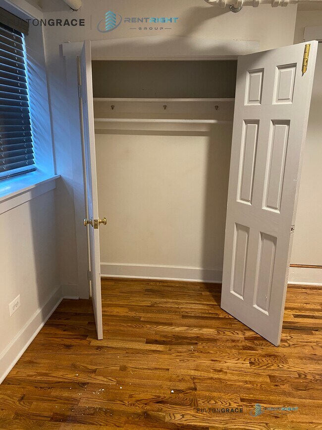 845 W Agatite Ave unit 845-3G, Chicago, IL 60640 - photo 2