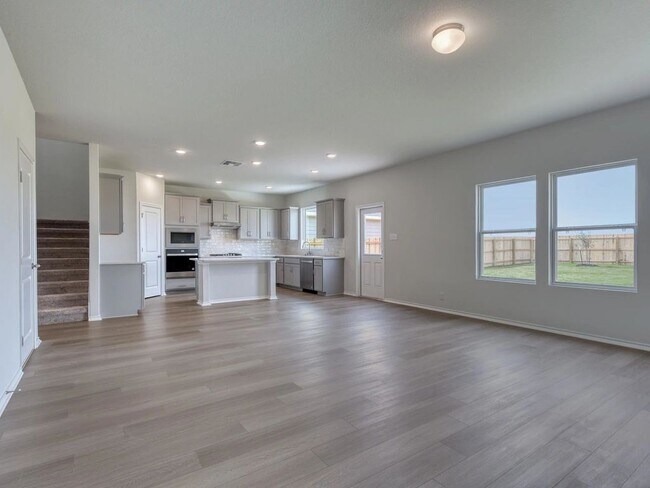 12829 Hill Plains Dr unit 36501555, Schertz, TX 78108 - photo 7