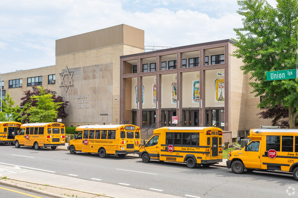 The Summit School is a private alternative school located in Queens, NY.