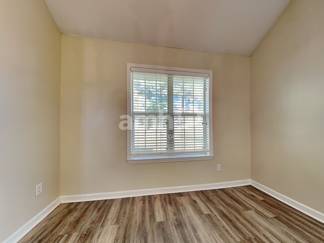 4946 Rivercrest Ln, Memphis, TN 38135 - photo 6