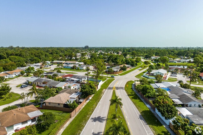 Cannongate is surrounded by lush greenery, clear blue lakes, and quiet streets.