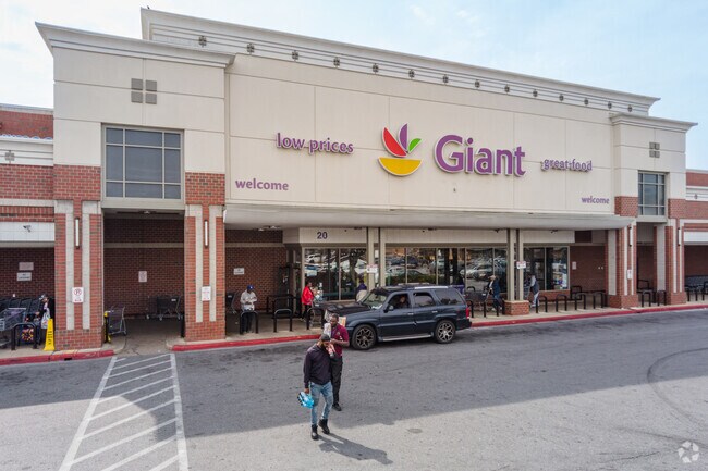 Just outside Bellevue, Giant food grocery store in Eastover, has everything you need.