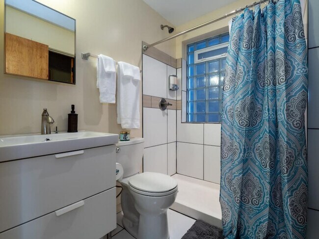 1610 Pleasant St unit ID1056042P, Cincinnati, OH 45202 - photo 5