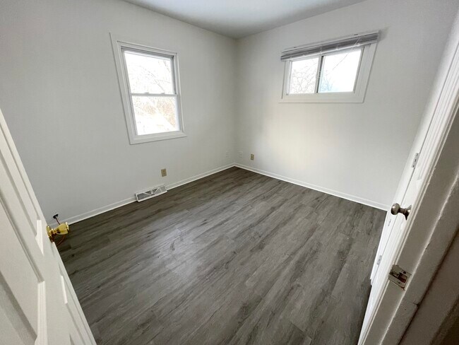 2537 Lynner Dr, Des Moines, IA 50310 - photo 6