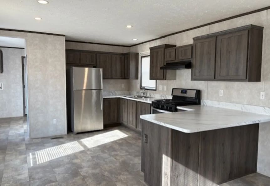 28 W Legrand Ave, Howell, MI 48843 - photo 1